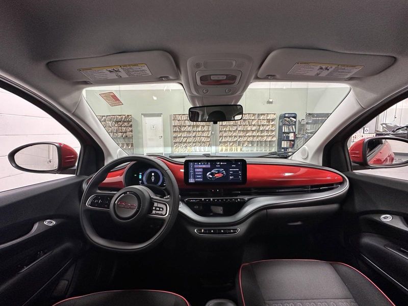 New 2024 Fiat 500e Inspi(red)Image 18