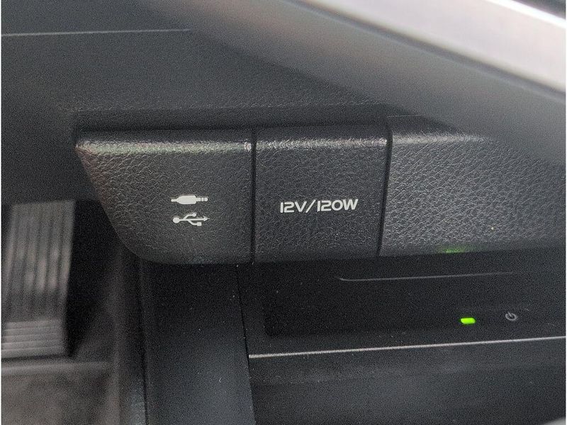 2019 Toyota Camry XSEImage 18