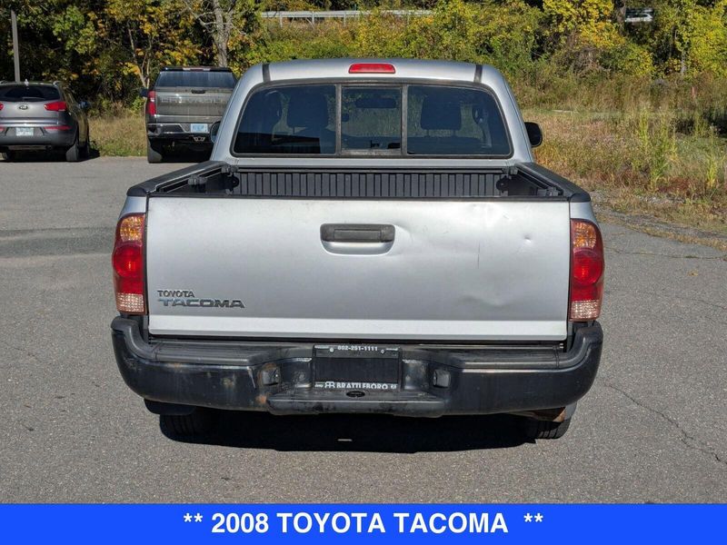 2008 Toyota Tacoma photo 4