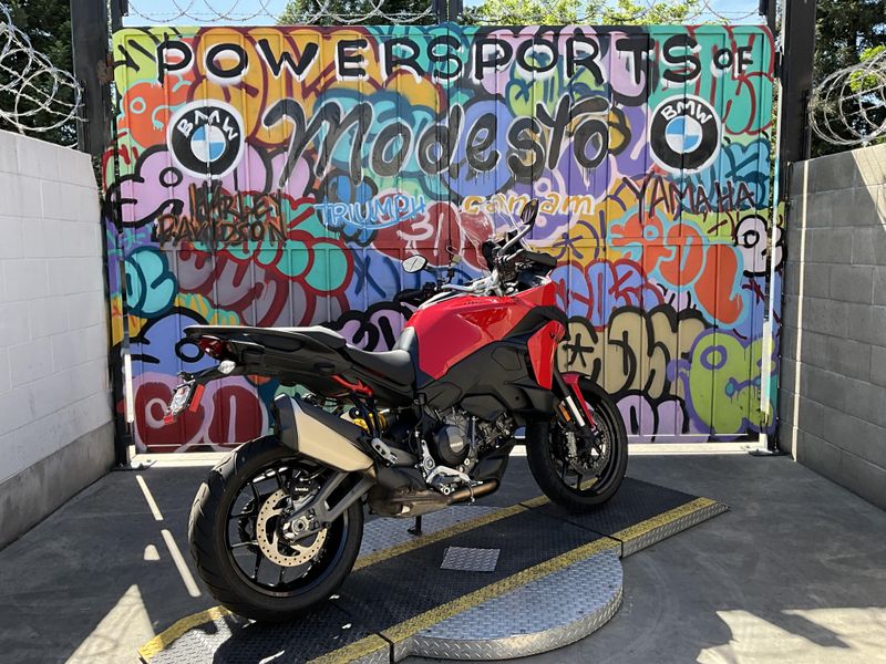 Used 2025 Ducati Multistrada V2 Image 6