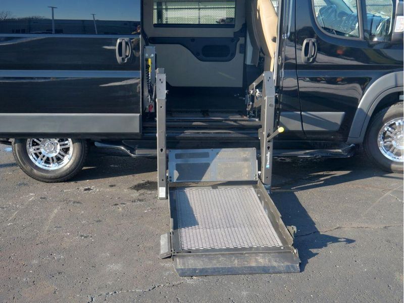 2018 RAM ProMaster 1500 Low RoofImage 13