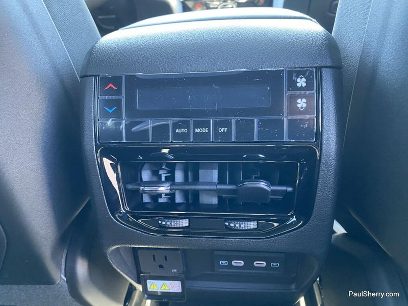 New 2026 Jeep Grand Cherokee L Laredo Altitude 4x4