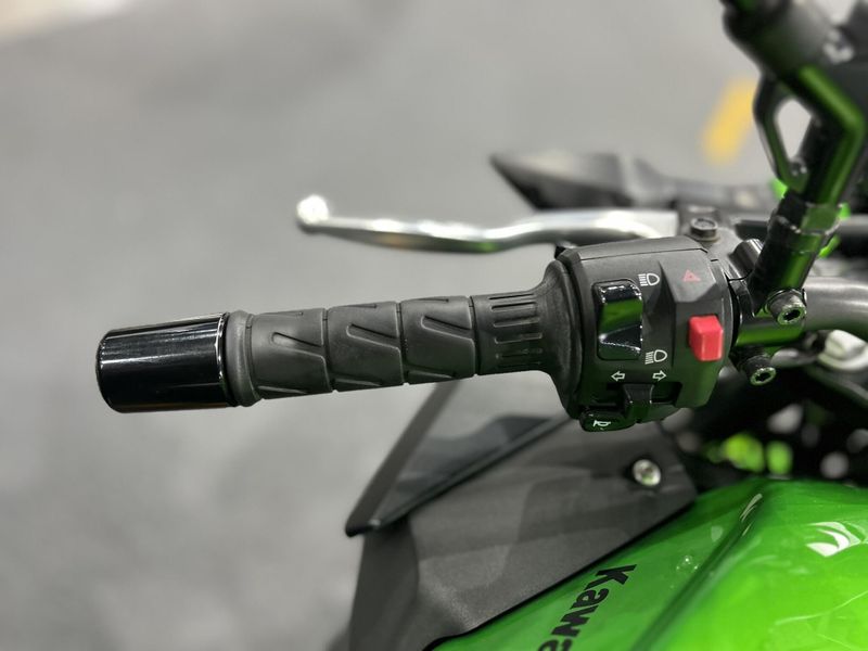 Used 2024 Kawasaki Z500 ABS Image 5