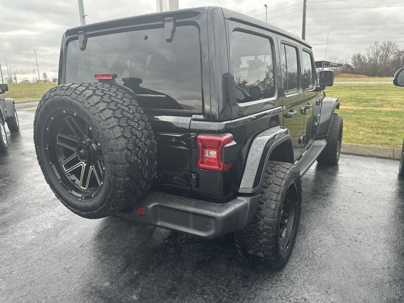 2018 Jeep Wrangler Unlimited SaharaImage 7