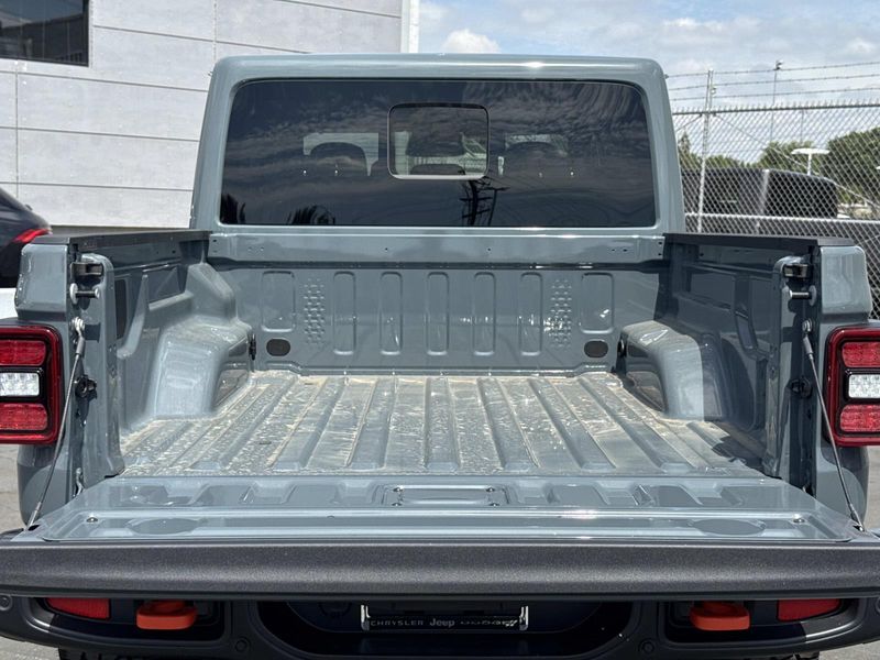 New 2026 Jeep Gladiator Mojave X 4x4