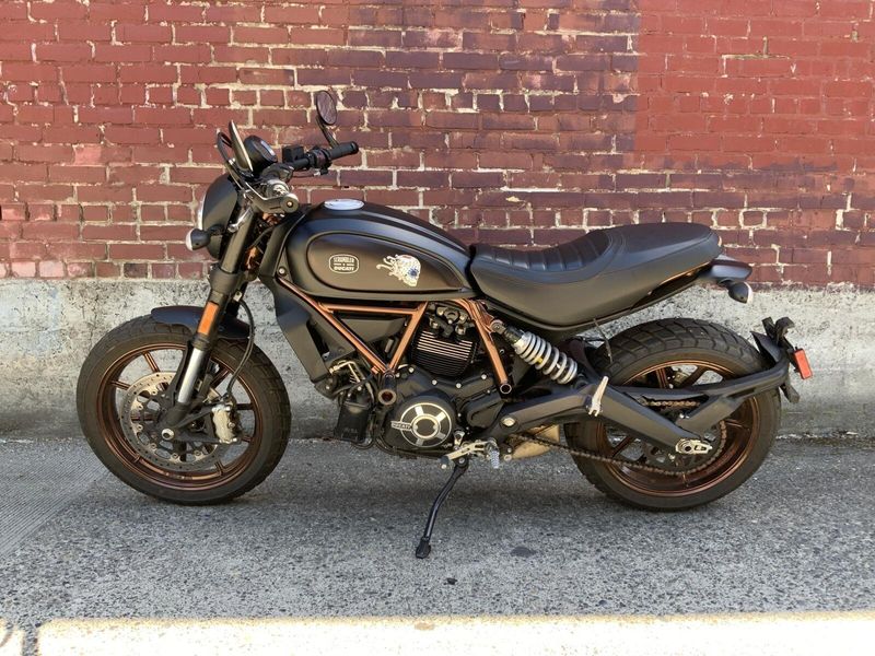 Used 2016 Ducati SCRAMBLER 800 INDEPENDENT ITALIA 