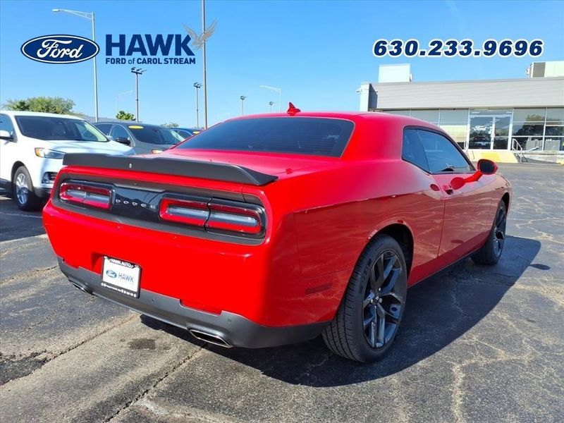 2019 Dodge Challenger SXT photo 6