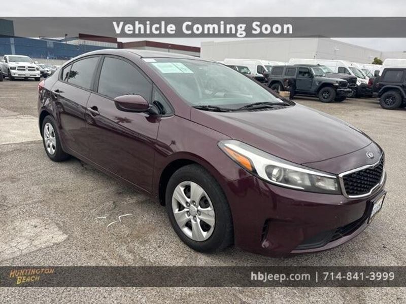 2017 Kia Forte LXImage 3