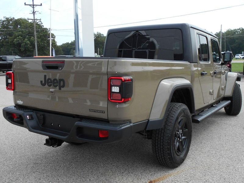 2020 Jeep Gladiator SportImage 31