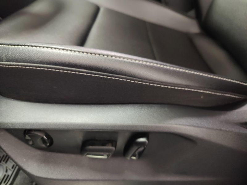 Used 2023 Volkswagen Atlas SE AWD w/Technology & SunroofImage 14