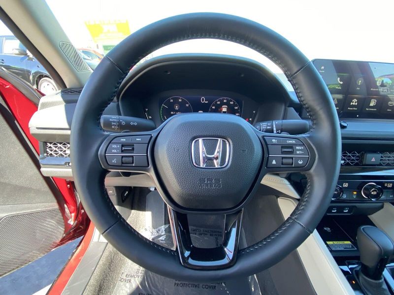 2025 Honda Accord Hybrid EX-LImage 25