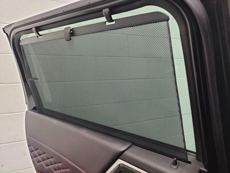 Used 2023 Mitsubishi Outlander PHEV SEL AWD 40th Anniv w/Sunroof/NavImage 33