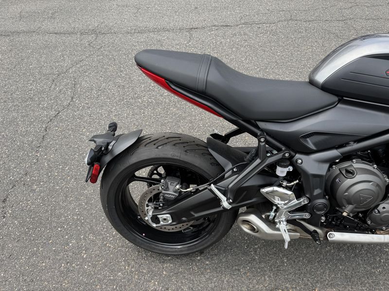 2024 Triumph Trident 660 Silver Ice 