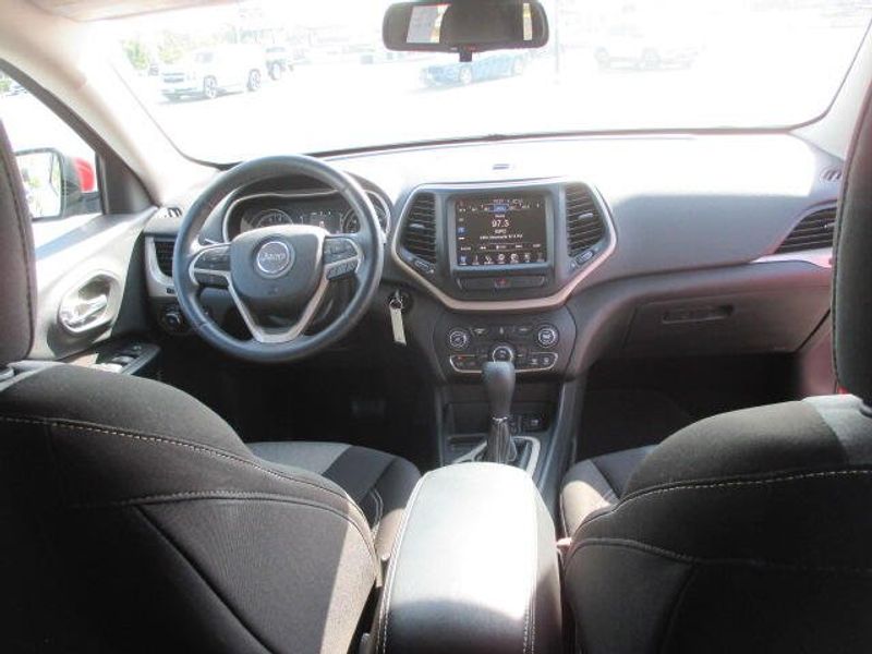 Used 2014 Jeep Cherokee LatitudeImage 28