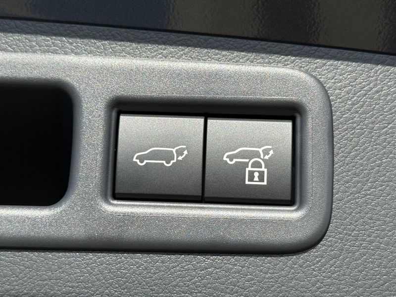 New 2026 Lexus RX 450h+ LuxuryImage 14