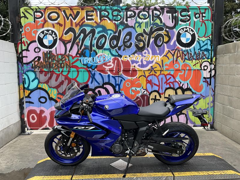 New 2026 Yamaha YZF-R7 Image 2