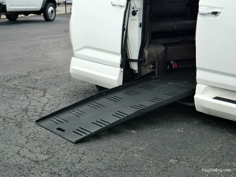 2013 Honda Odyssey EX-L photo 11