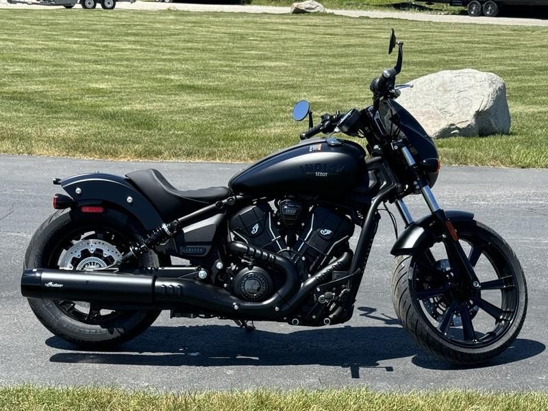 2025 Indian Motorcycle SPORT SCOUT LIMITED BLACK SMOKE Image 2