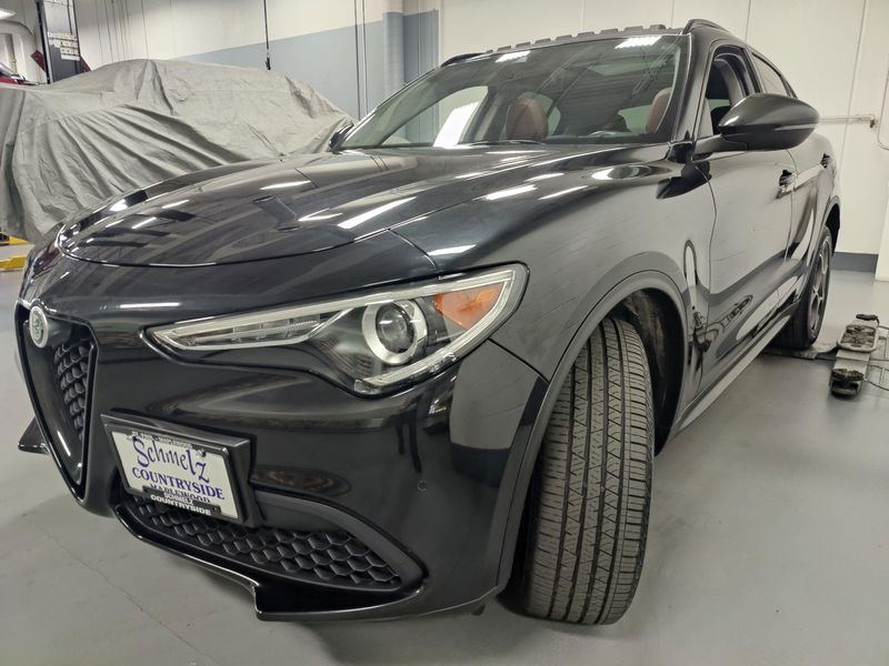 2021 Alfa Romeo Stelvio Nero AWD w/Sunroof/Activ AsstImage 12