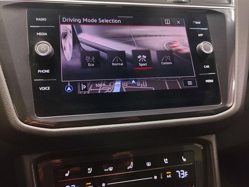 Used 2024 Volkswagen Tiguan AWD SEL R-Line w/Sunroof/NavImage 27