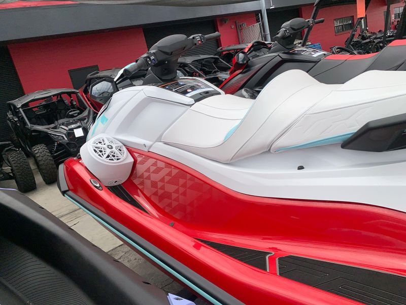 New 2025 Yamaha VX LIMITED Image 4