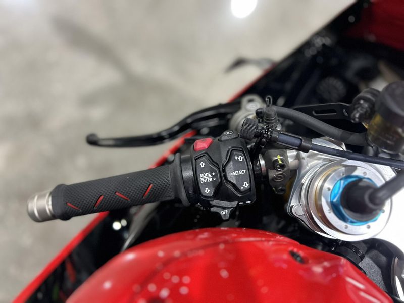 Used 2024 Ducati PANIGALE V4 SP2 30TH ANNIVERSARIO 916 Image 10