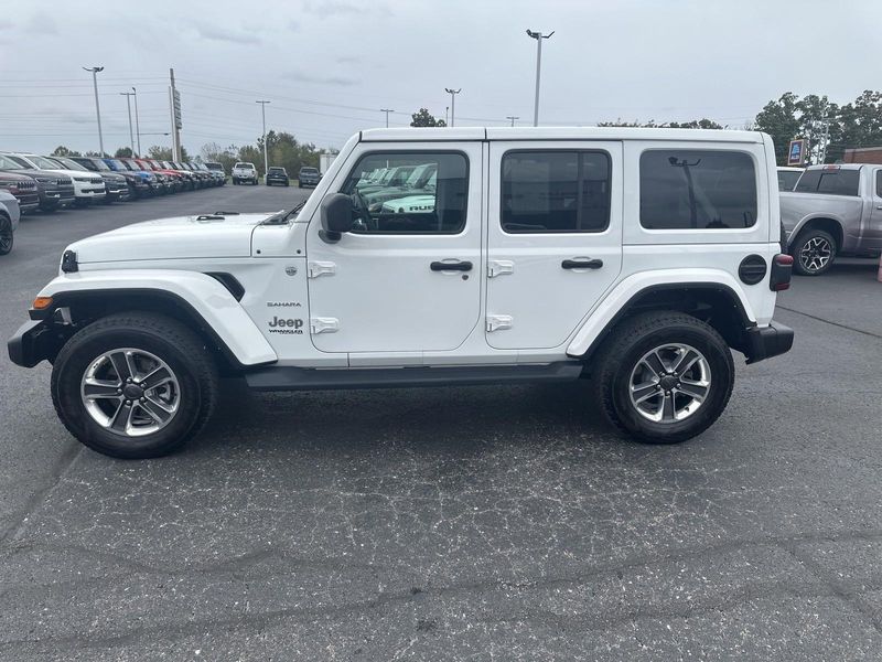 2022 Jeep Wrangler Unlimited SaharaImage 10