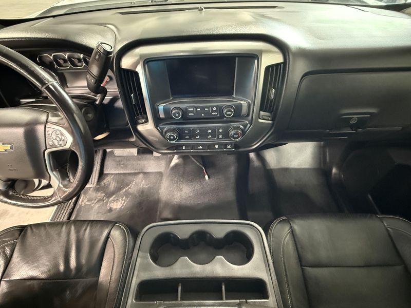 Used 2017 Chevrolet Silverado 3500HD Chassis LTImage 15