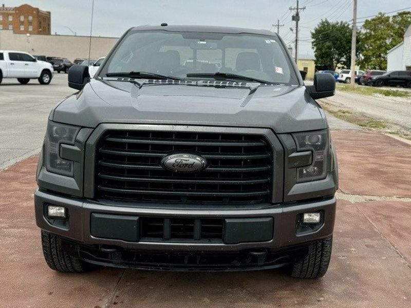 2016 Ford F-150 XLTImage 2