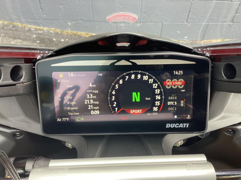 New 2026 Ducati PANIGALE V4S Corse 