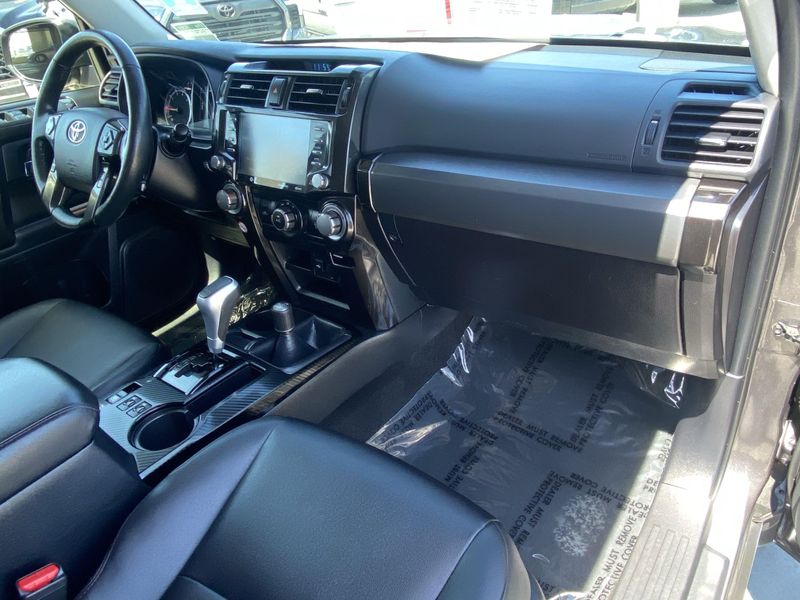 2023 Toyota 4Runner TRD Off-Road PremiumImage 11