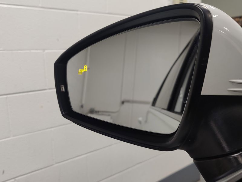 Used 2019 Volkswagen Tiguan SEL AWD w/Sunroof/NavImage 9