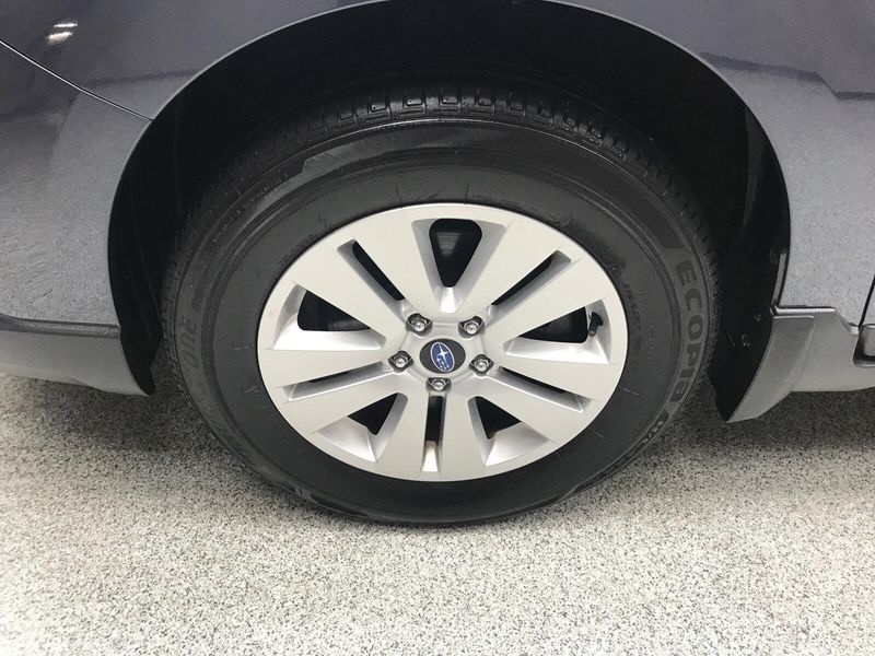 Used 2015 Subaru Outback 2.5i PremiumImage 2
