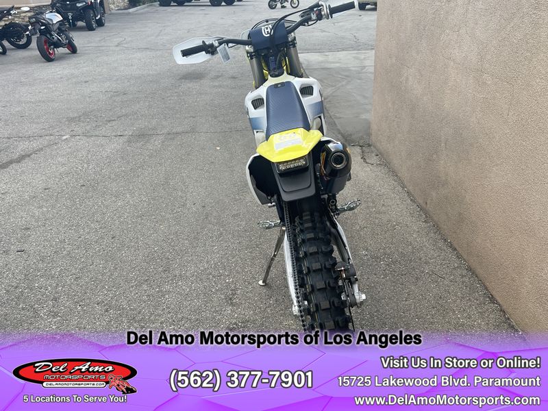 2024 HUSQVARNA FE 350S  in a WHITE exterior color. Del Amo Motorsports of Los Angeles (562) 262-9181 delamomotorsports.com 