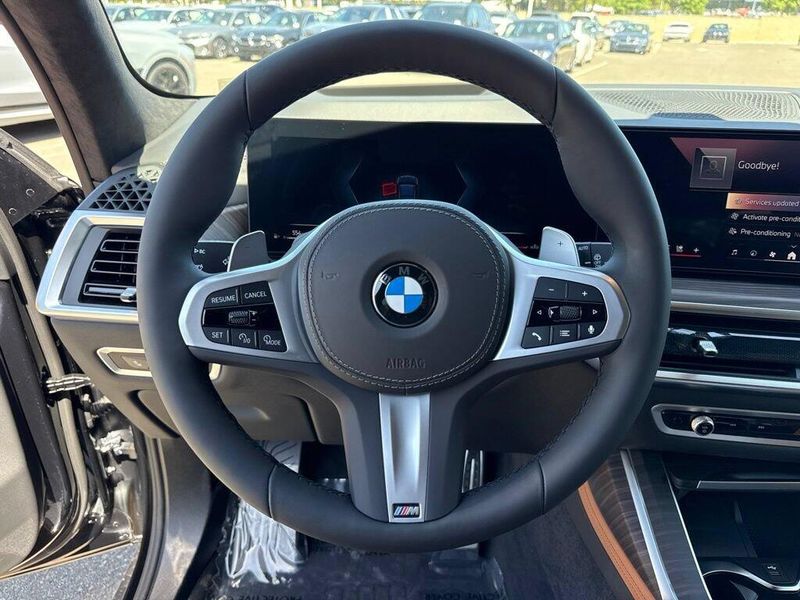 New 2027 BMW X7 xDrive40iImage 21