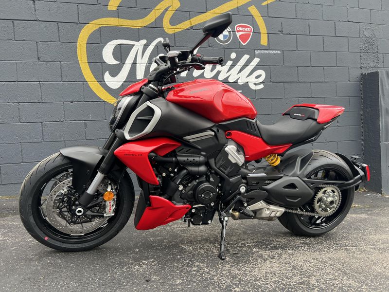 New 2025 Ducati DIAVEL V4 