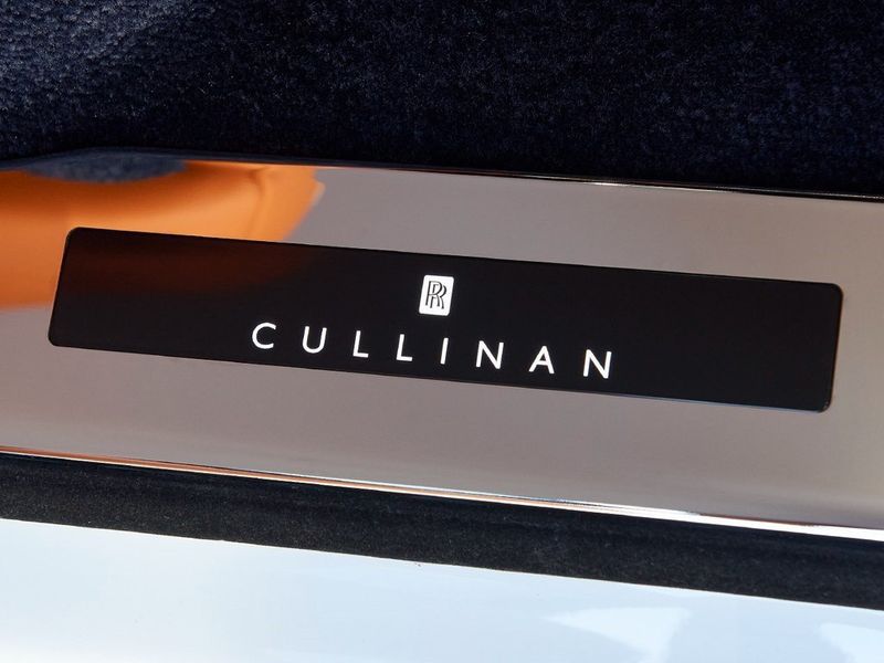2021 Rolls-Royce Cullinan Image 23