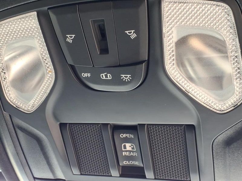 2024 Ram 1500 Tradesman photo 12