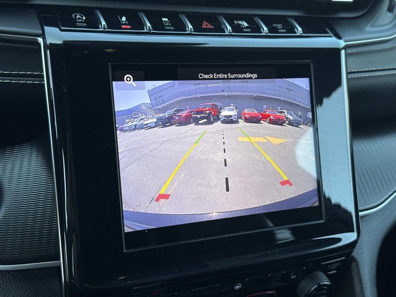 Used 2023 Jeep Grand Cherokee Altitude 4x4