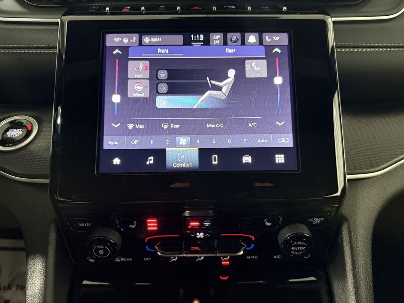 Used 2024 Jeep Grand Cherokee L LaredoImage 33