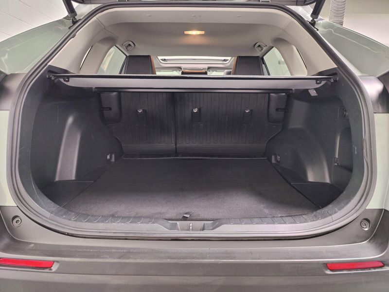 Used 2020 Toyota RAV4 XLE Premium AWD w/SunroofImage 13