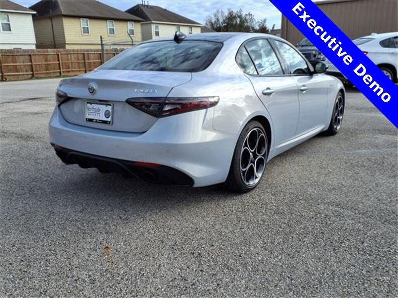 New 2025 Alfa Romeo Giulia VeloceImage 7