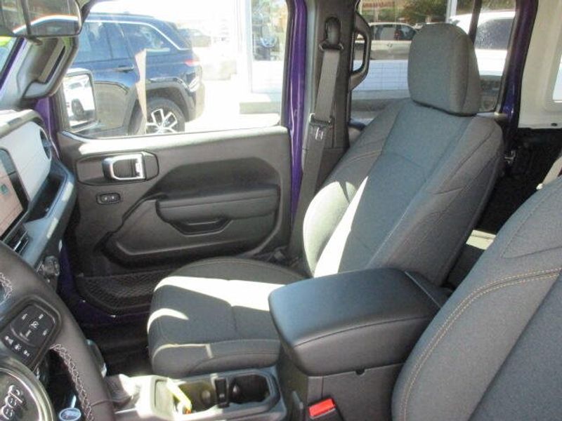 New 2026 Jeep Wrangler 4-door Sport SImage 19