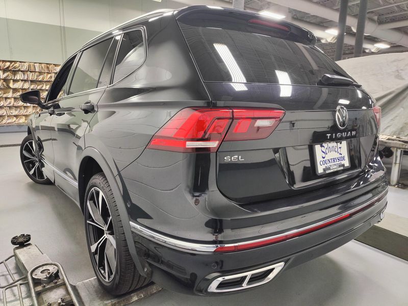 Used 2024 Volkswagen Tiguan AWD SEL R-Line w/Sunroof/NavImage 19