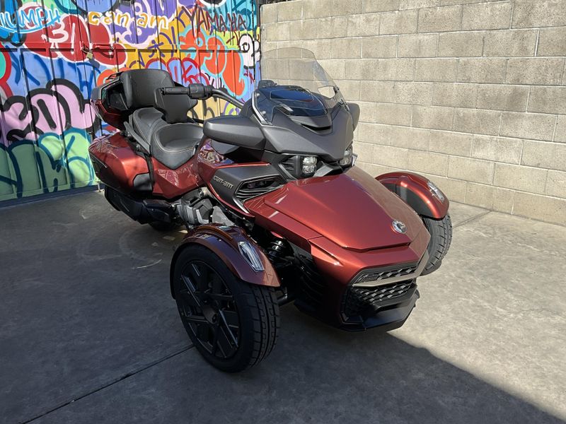 New 2026 Can-Am SPYDER F3 1330 LTD DEMO Image 3
