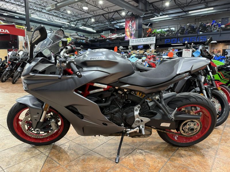 2019 Ducati Supersport Image 10