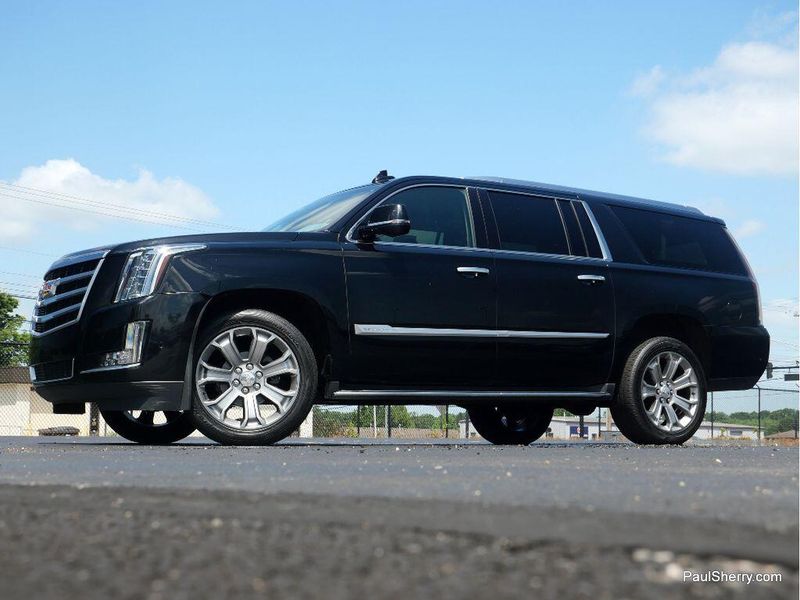 Used 2019 Cadillac Escalade ESV 