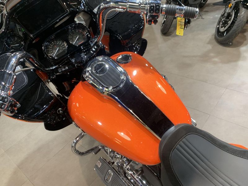 Used 2022 Harley-Davidson Road Glide CVO Road Glide Image 20
