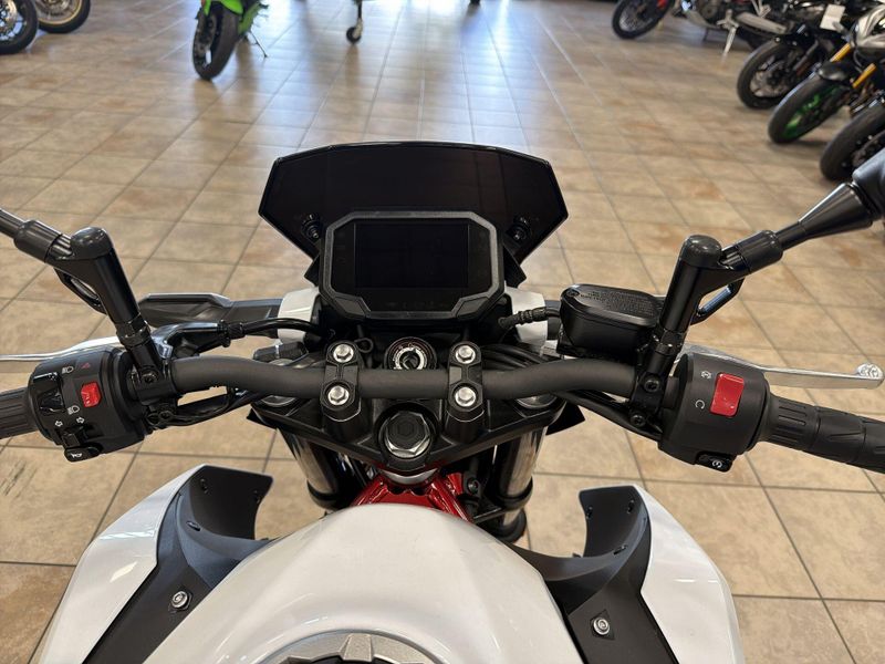 New 2026 Kawasaki Z500 SE ABS Image 23