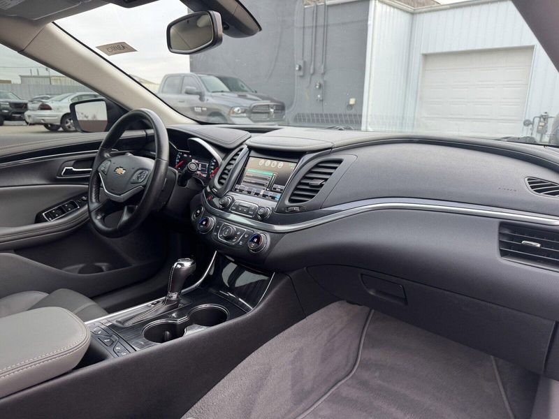 2019 Chevrolet Impala LTImage 16